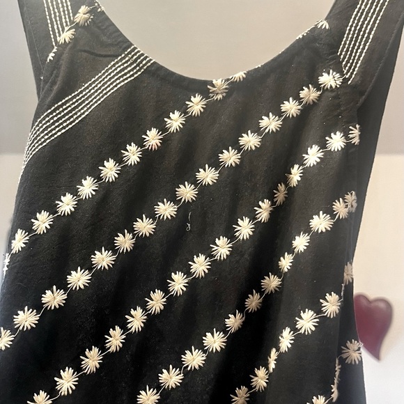 Spectacular Free People Mini Summer black with white embroidered floral - Picture 9 of 9